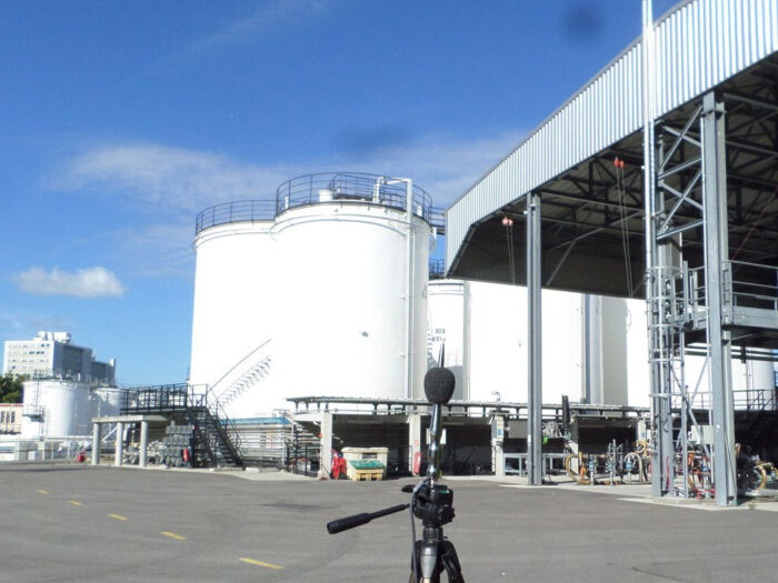 Acoustique environnementale, contrôle réglementaire sur site industriel