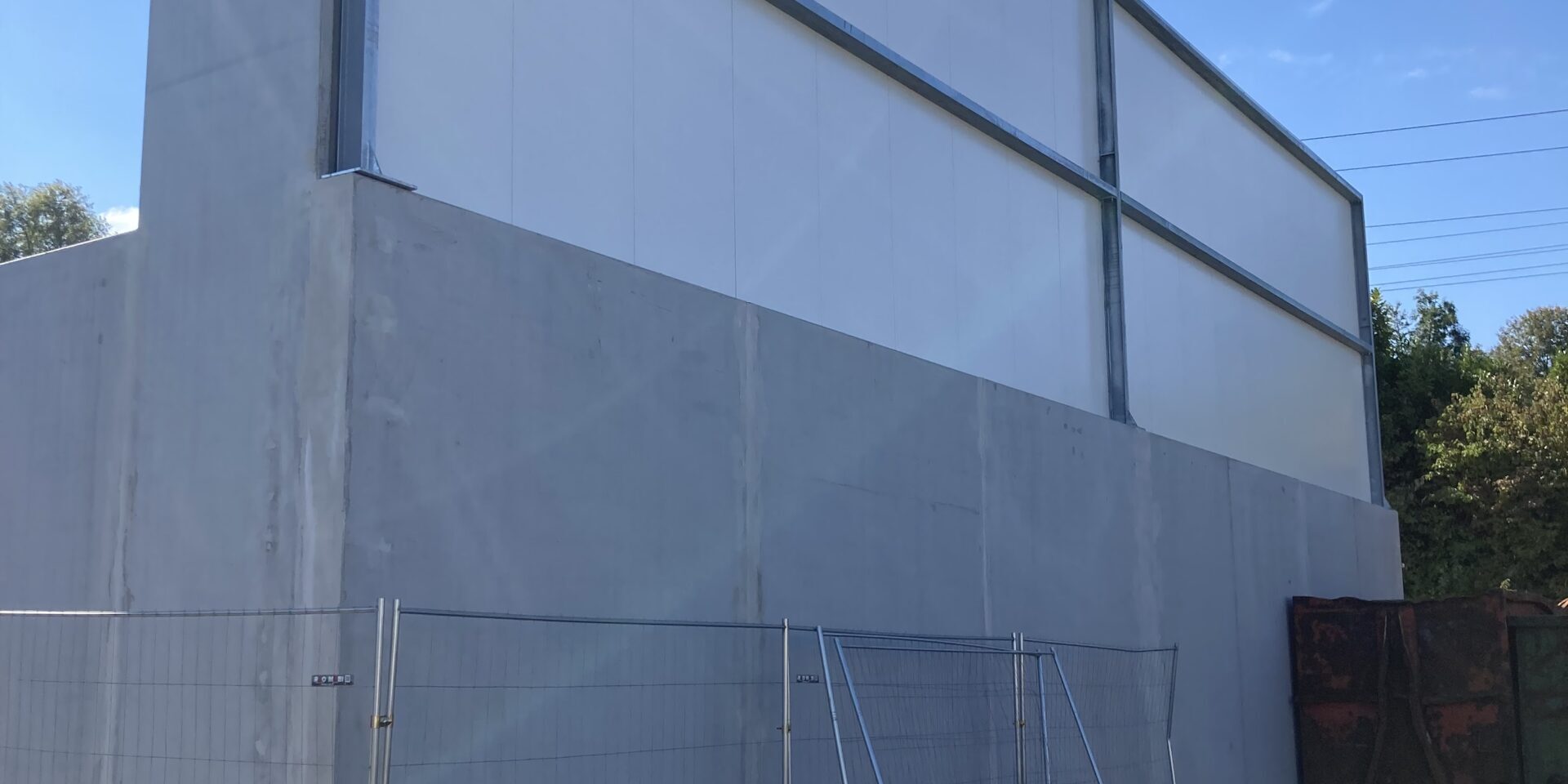 Un écran acoustique pour réduire les effets du bruit.