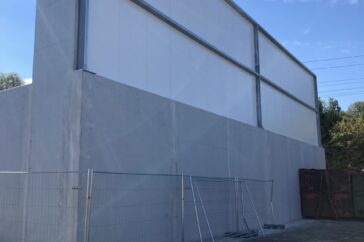 Un écran acoustique pour réduire les effets du bruit.