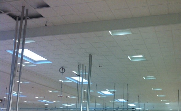 Plafonds acoustique suspendu pour atelier